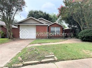 9167 Golden Sunshine Dr, Houston, TX 77064