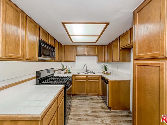 5th image of 14015 Coteau Dr APT 4