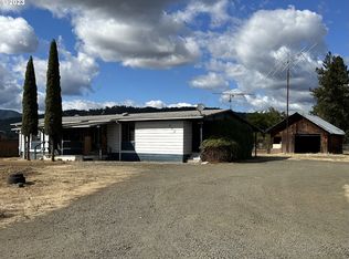 955 Dairy Loop Rd, Roseburg, OR 97471