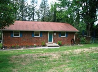 2407 Hawthorne Dr, Johnson City, TN 37601