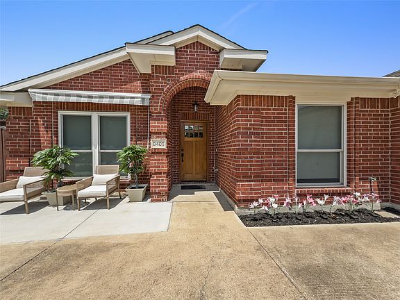 3rd image of 8409 Victory St