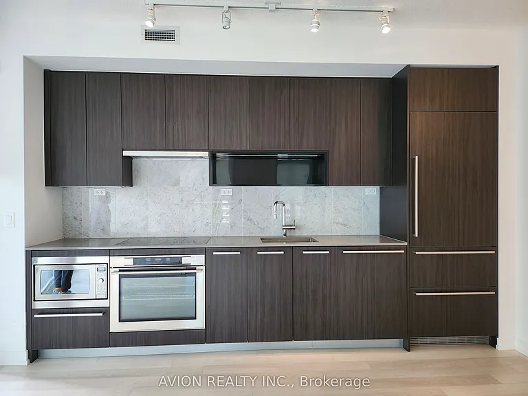 115 McMahon Dr #1205 — Photo 3
