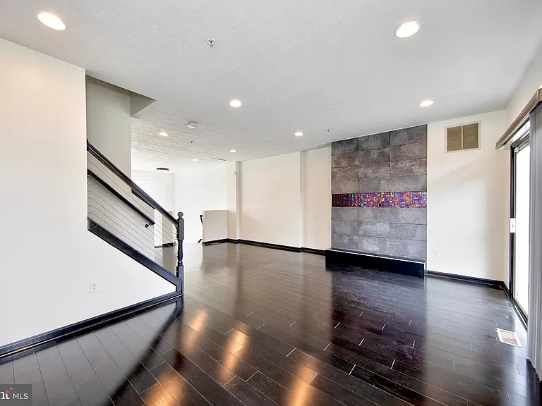 130 Spencer Cir — Photo 9