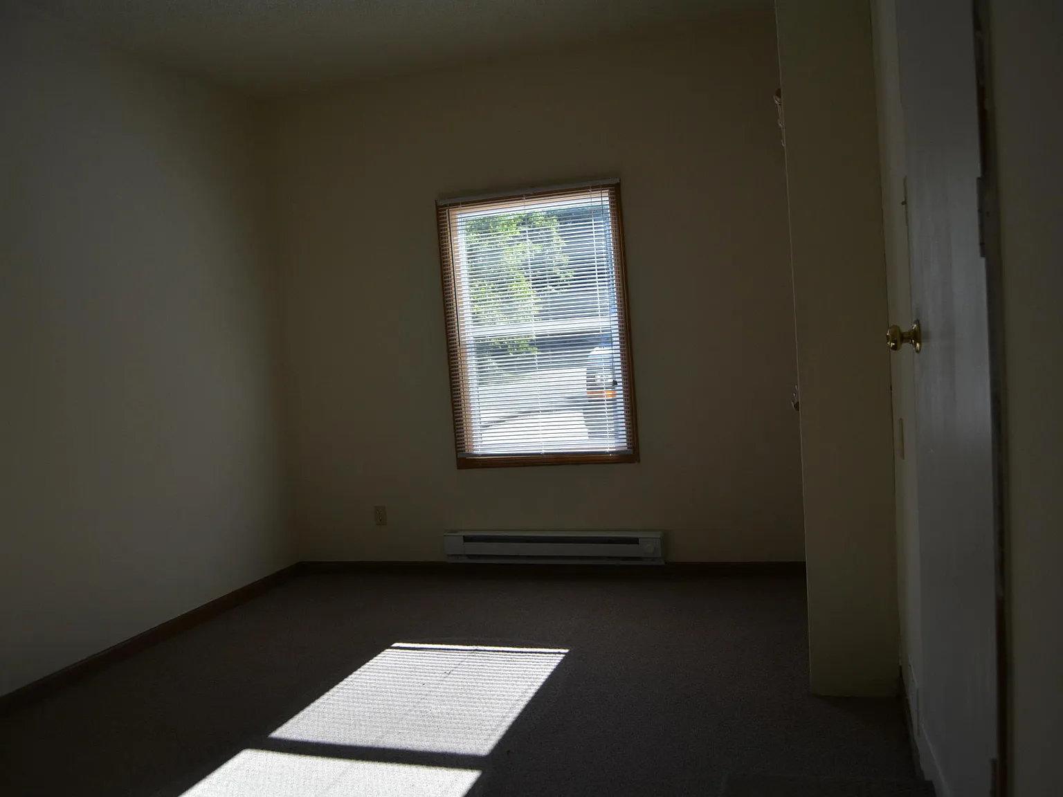 3 bed, 1214 sqft, $1,080 — Photo 3