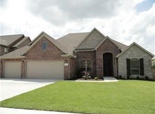 2993 Topaz Dr, Fayetteville, AR 72704