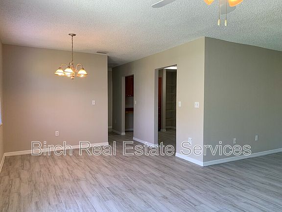 3rd image of 1844 East Dr