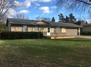 8413 Scott Ln, Machesney Park, IL