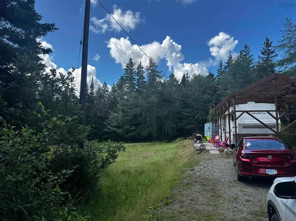10 Gabe Macissac Dr, Lake Uist, NS B2E 0A1