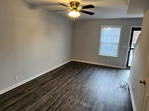 2nd image of 289 Raleigh Dr APT B