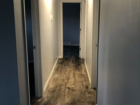 4th image of 429 Carter Ave