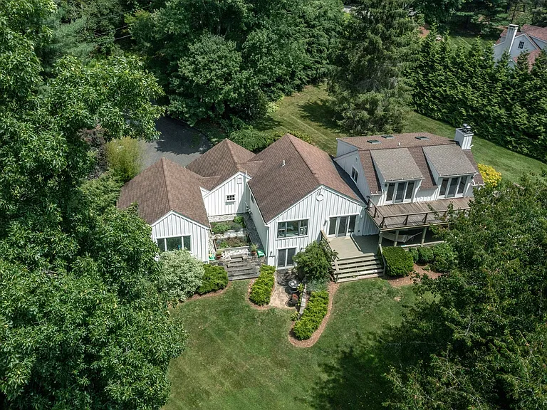147 Wykeham Rd — Photo 3