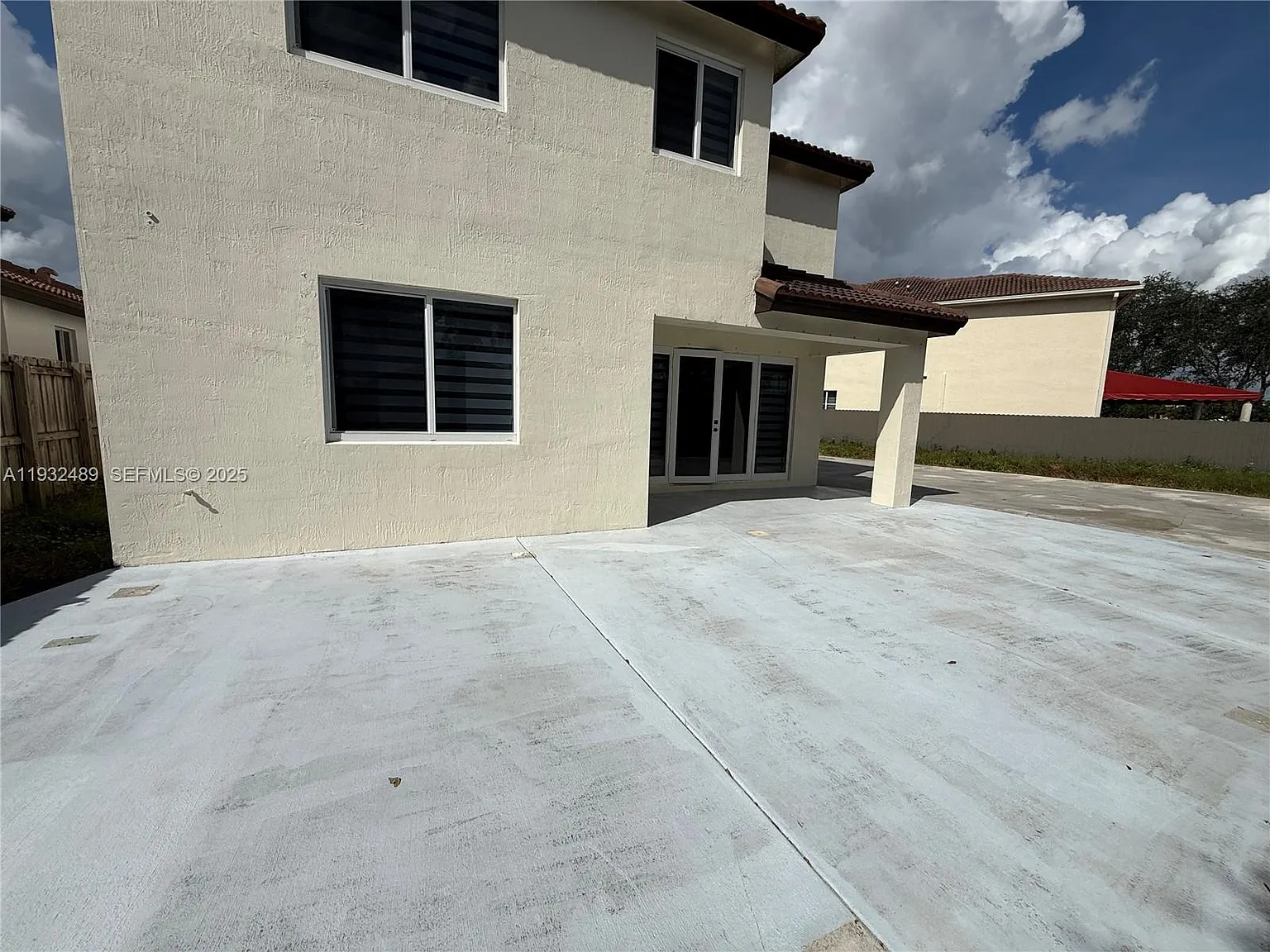 4 bed, 2559 sqft, $4,000 — Photo 2