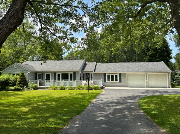 1051 Mill Rd