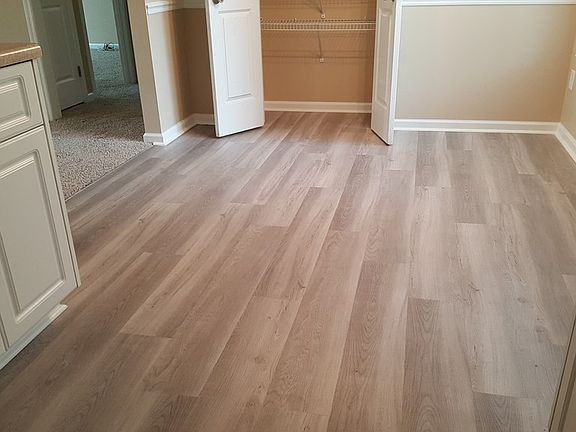 5th image of 2808 Wyndham Dr