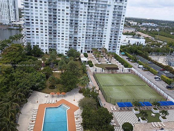 3rd image of 2851 NE 183rd St APT 1712E