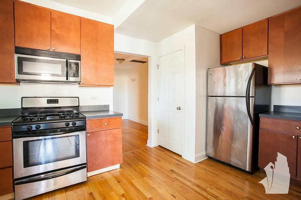 3 bed, 2.0 bath, $3,450 — Photo 2