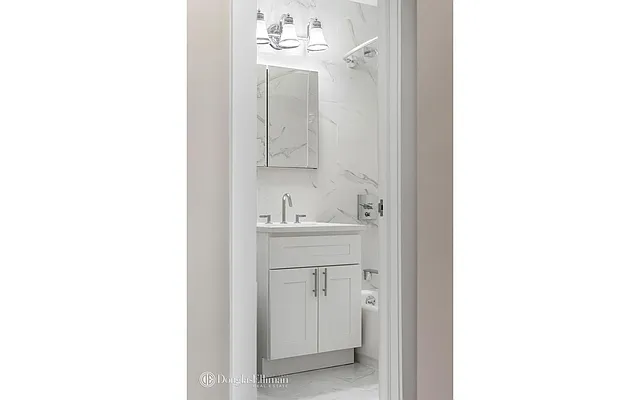 Sold by Douglas Elliman | media 14