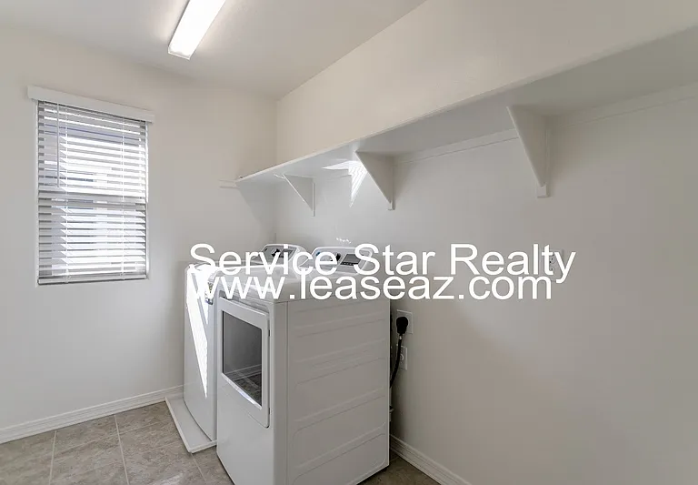 3620 S 58th Dr — Photo 10