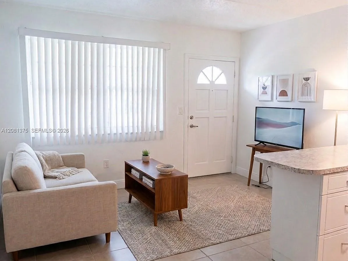 La Rive Sud Condo — Photo 2