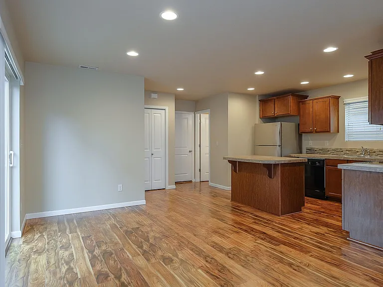 3992 SE Lone Oak St — Photo 8