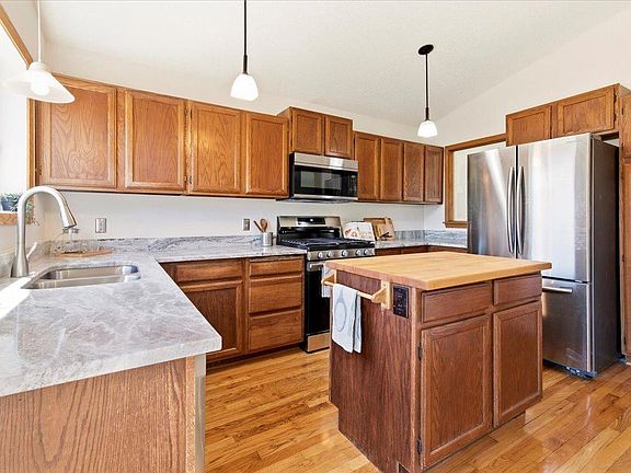 3rd image of 3836 Westbury Ln
