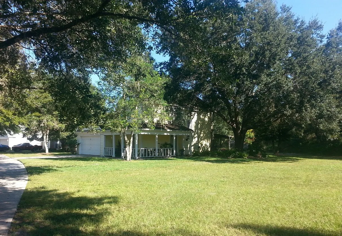 Building Photo - 1038 McCully Ct