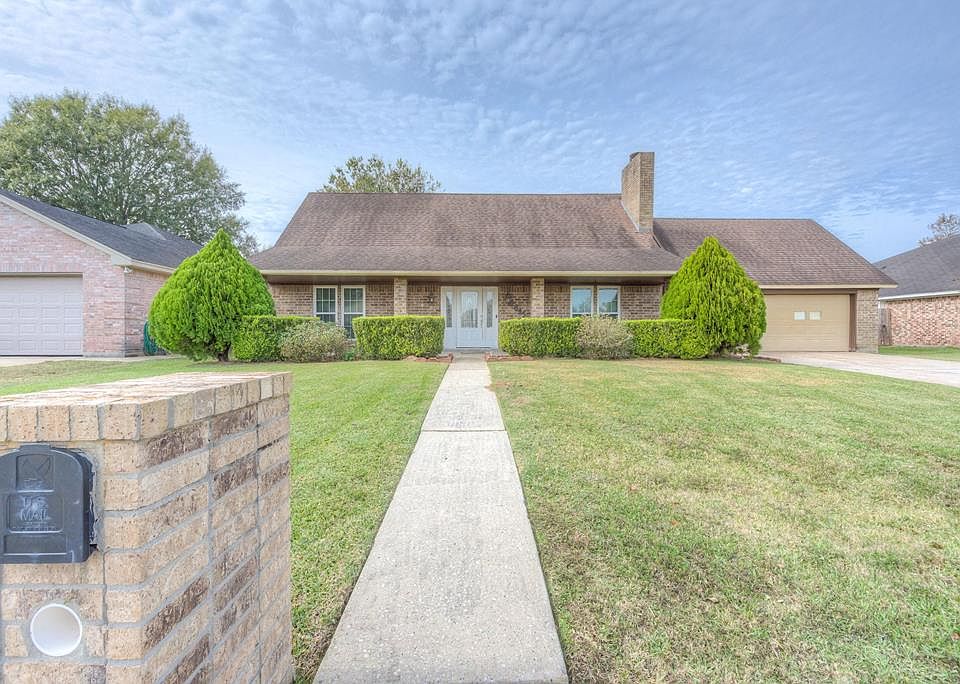 1st image of 6845 Rosewood Dr