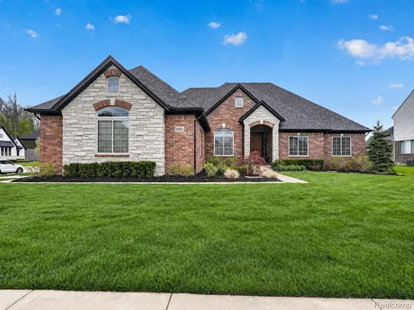 54551 Deadwood Ln, Shelby Township, MI 48316