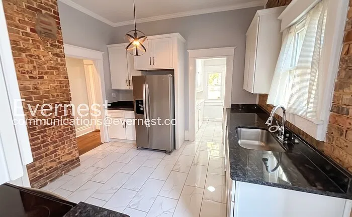 4 bed, 3.0 bath, 3100 sqft, $2,599 — Photo 4