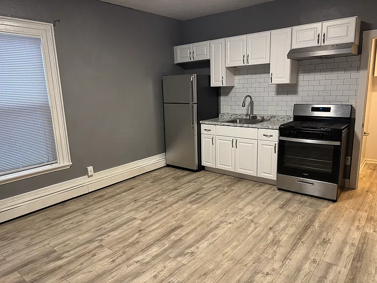 110 Perkins St #9 — Photo 1
