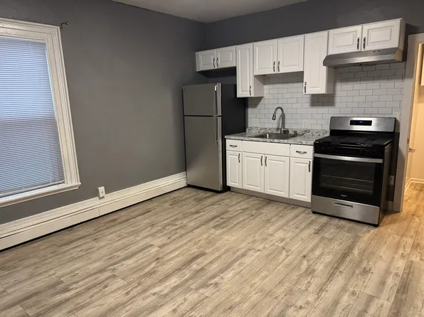 110 Perkins St APT 9, Somerville, MA 02145