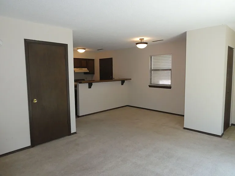 4608 W Knox Dr — Photo 4