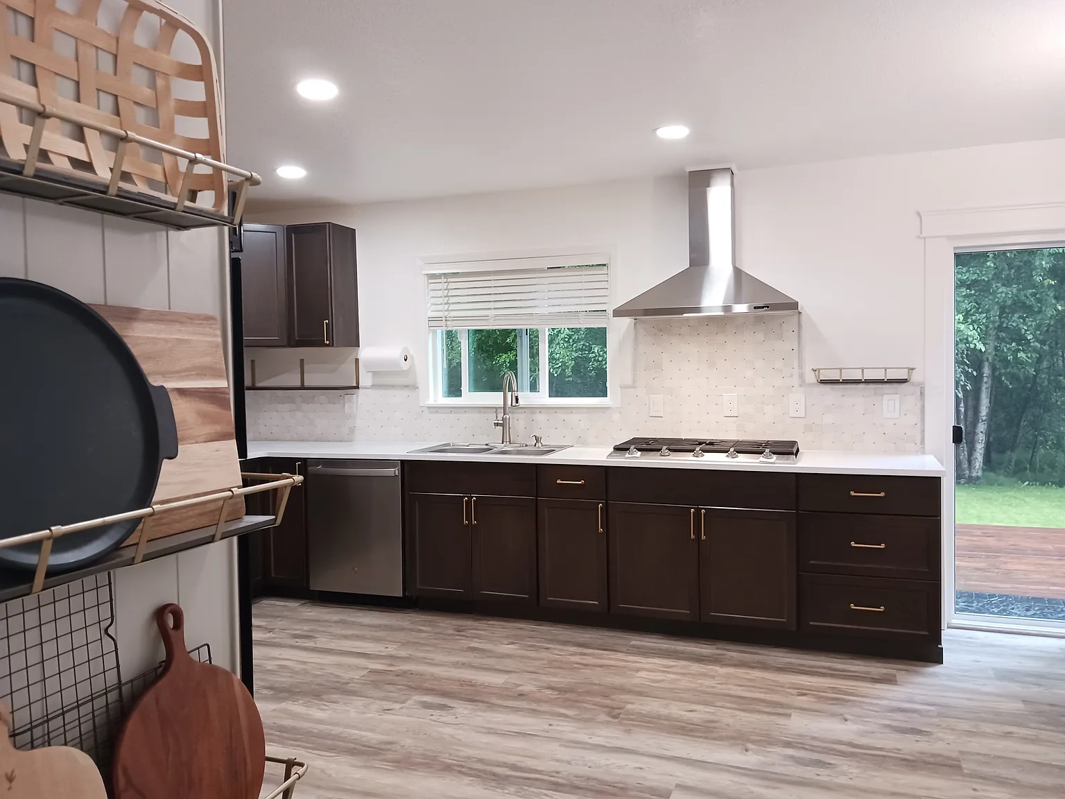 6 bed, 3029 sqft, $5,750 — Photo 2