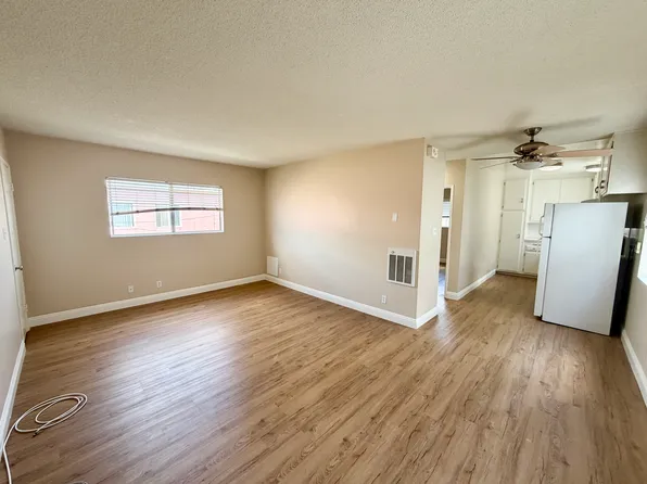 138 10th St APT C, Seal Beach, CA 90740