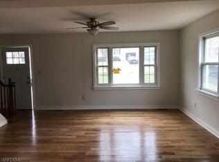 20 Sunrise Ter, Washington, NJ 07882