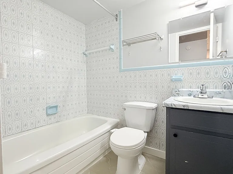 360 Tecumseh Rd W #205 — Photo 7