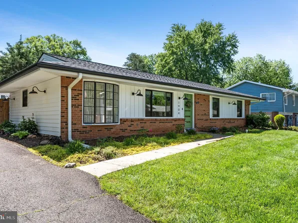1904 N Amelia St, Sterling, VA 20164