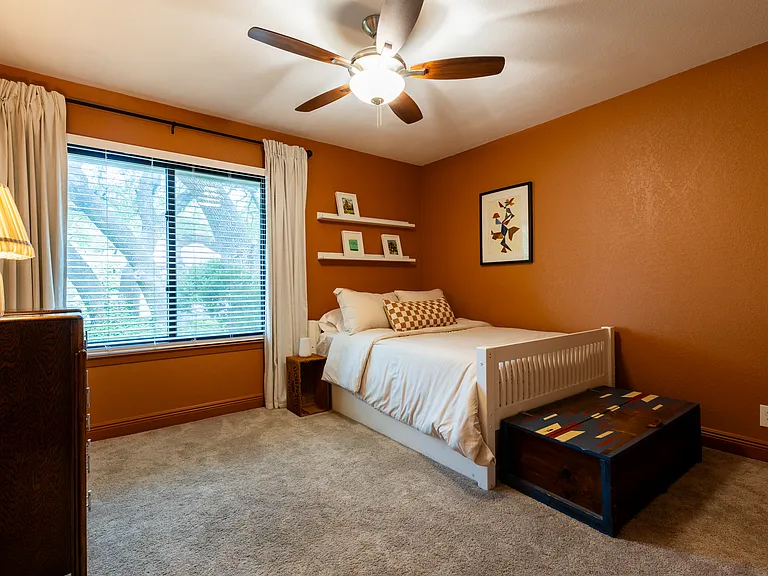 12609 Silver Creek Dr — Photo 20