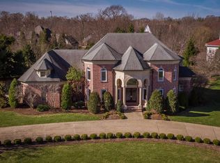 213 Mockingbird Gardens Dr, Louisville, KY