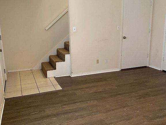 3rd image of 2606 E Kantz Dr