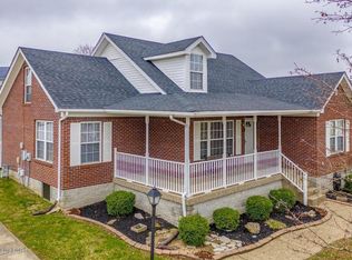 8721 Wisdom Ln, Louisville, KY 40229