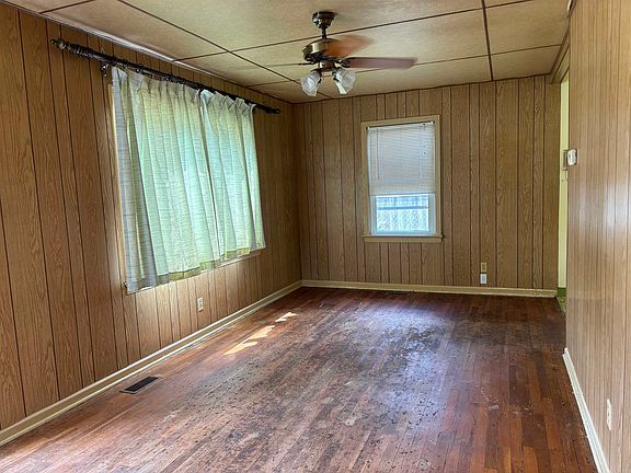 3rd image of 2344 N Mascot Ave