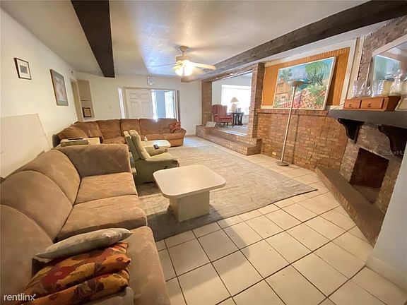 4th image of 10013R N Lantana Ave