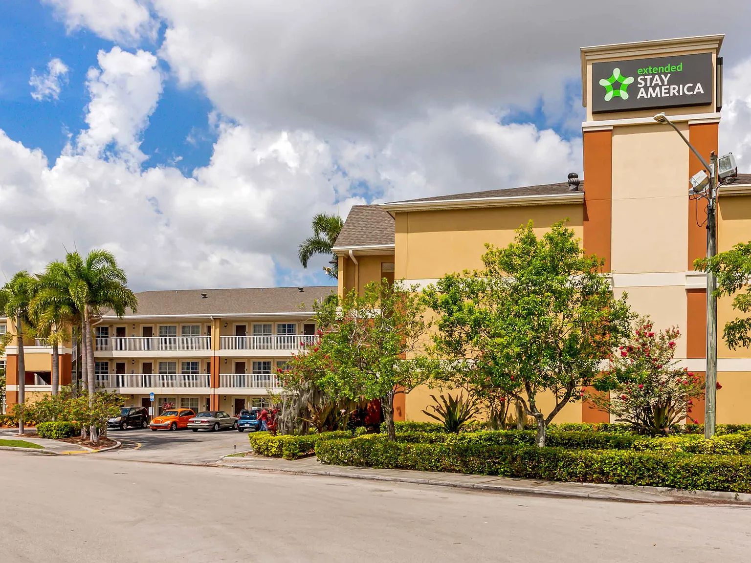 Fort Lauderdale-Cypress Creek-Andrews Ave — Photo 2
