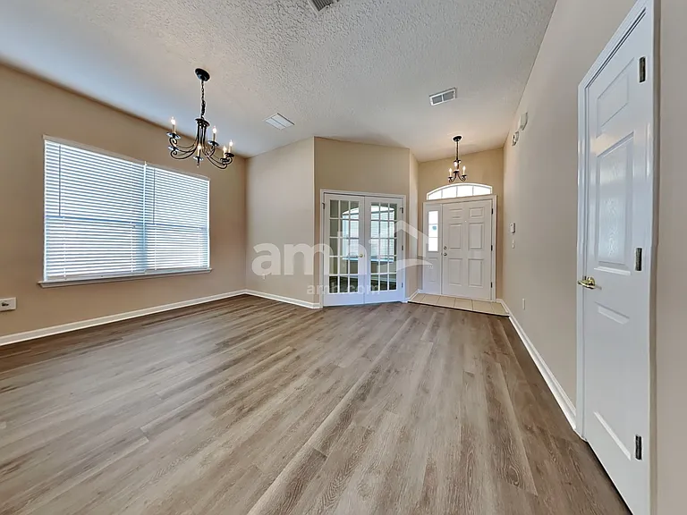 3108 Silverado Cir — Photo 7