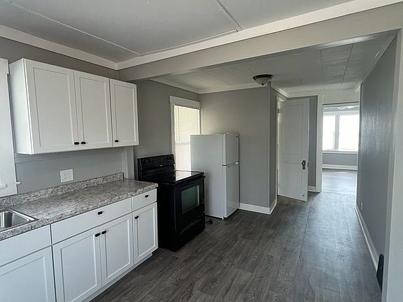 3rd image of 408 W Walnut St #2
