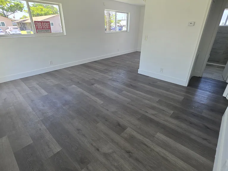 117 SE 2nd Ave #1 — Photo 6