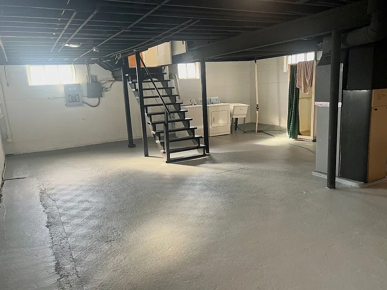 406 Wills Ave — Photo 14