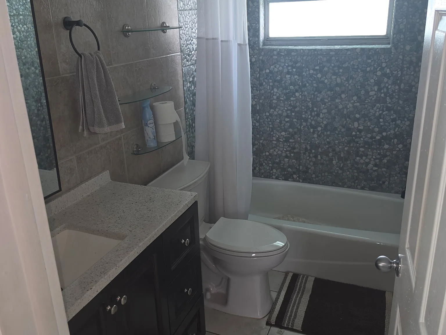 2 bed, 1128 sqft, $1,775 — Photo 1