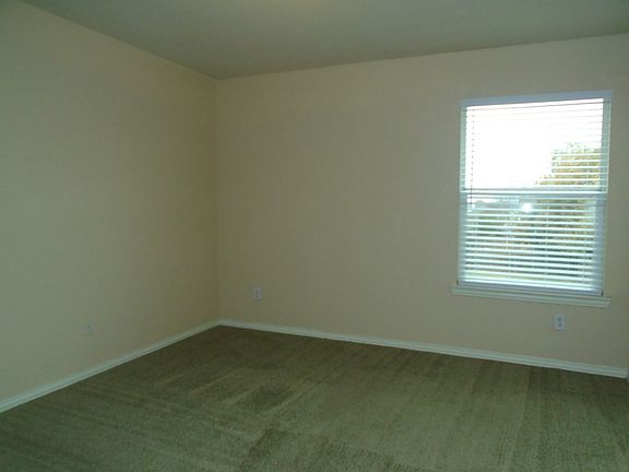 4th image of 3103 Poplar Hill Trl